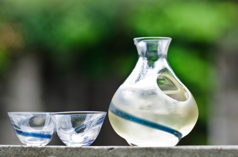 【冷酒VS熱燗】梅雨の晩酌、あなたはどっち派？